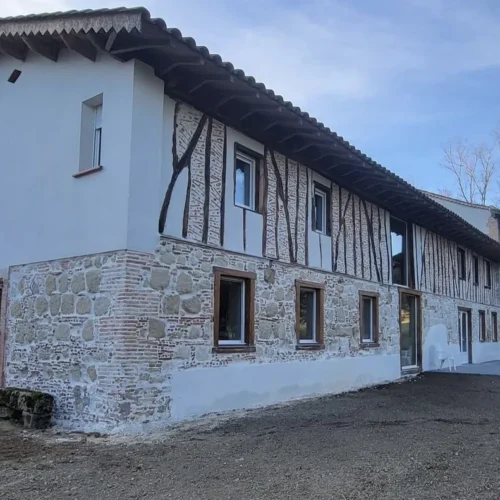 Rénovation de maison ancienne pierre et bois par Milo facade en Haute-Garonne, façade mêlant tradition et modernité